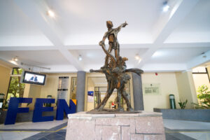 ESCULTURA-FEN-02 4